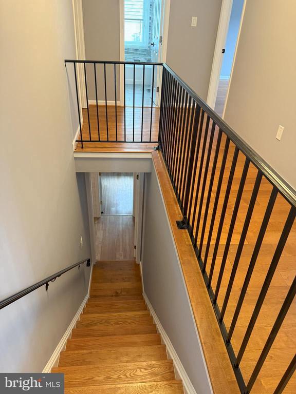 Building Photo - 10909 Clara Barton Ct