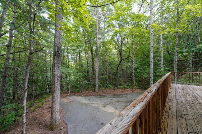 Building Photo - 480 Wingfield Way