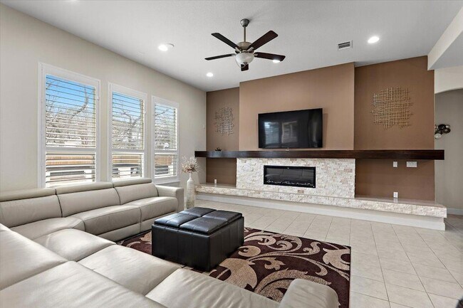 Building Photo - 9033 Rattlesnake Trail