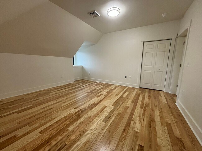 Building Photo - 1115 N Negley Ave
