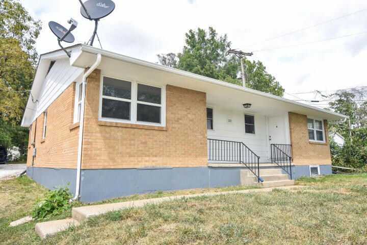 Building Photo - 2407 Clark Ln