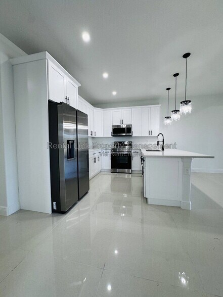 Building Photo - 3948 20th St W
