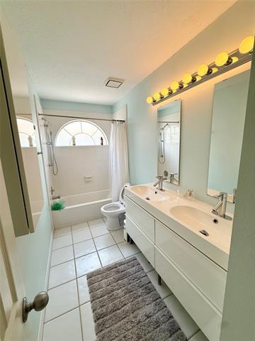 Building Photo - 2651 Hidden Ridge Dr