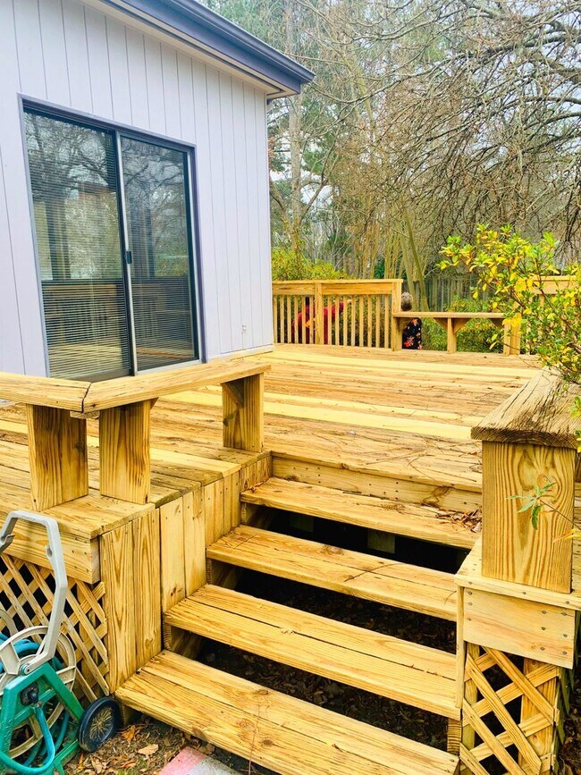 Building Photo - Great Experiences Are Just Around The Corner at Keener!