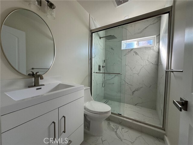 Building Photo - 1436 N Hollywood Way