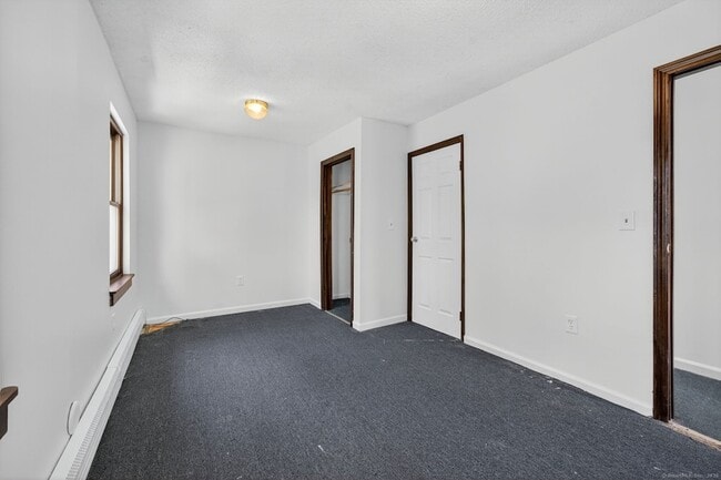 Building Photo - 33 Guilford St