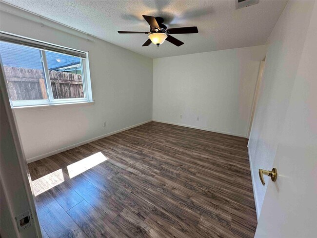 Building Photo - 21418 Park Bishop Dr