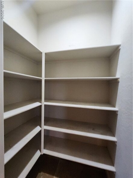 Building Photo - 2713 Cyrano St