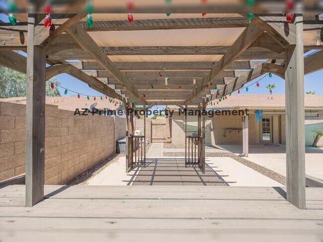 Building Photo - 1143 N Sailors Way