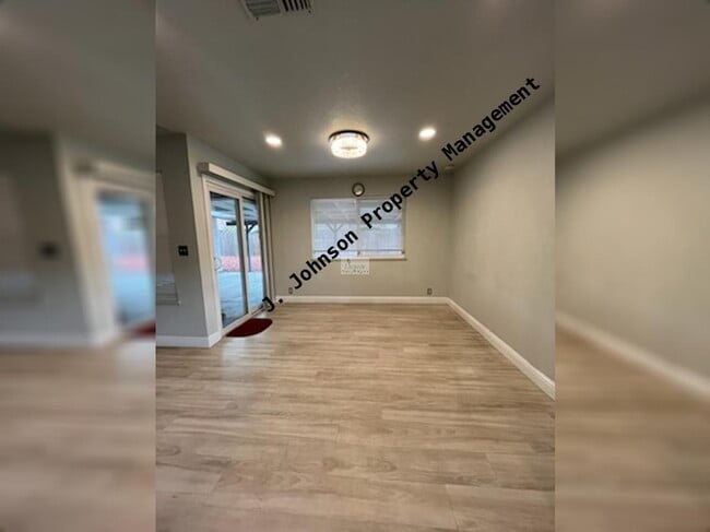 Building Photo - Beautifully Updated 3BR Home in the Heart of Manteca – Move-In Ready!