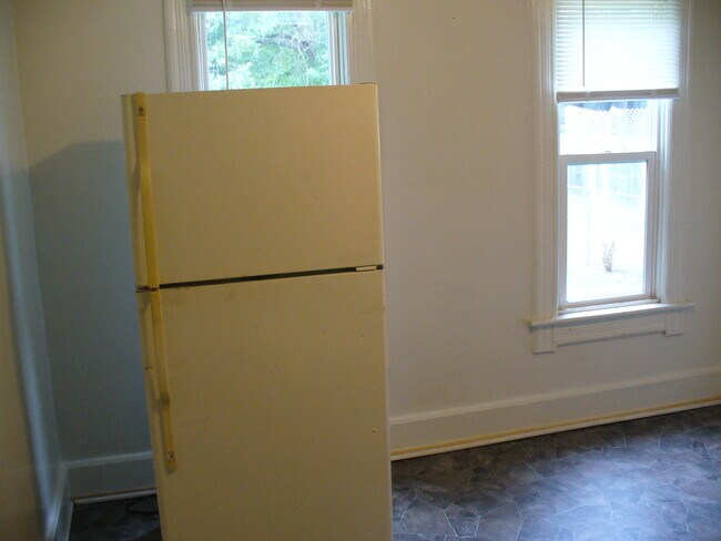 Building Photo - 1217 17th Ave