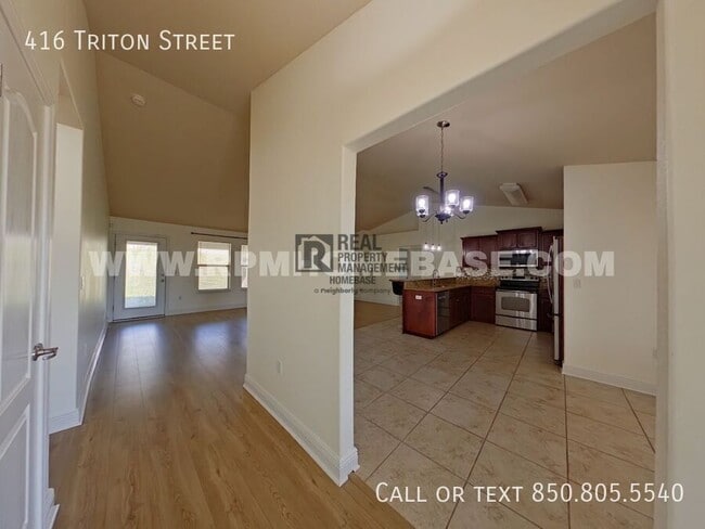 Building Photo - 416 Triton St