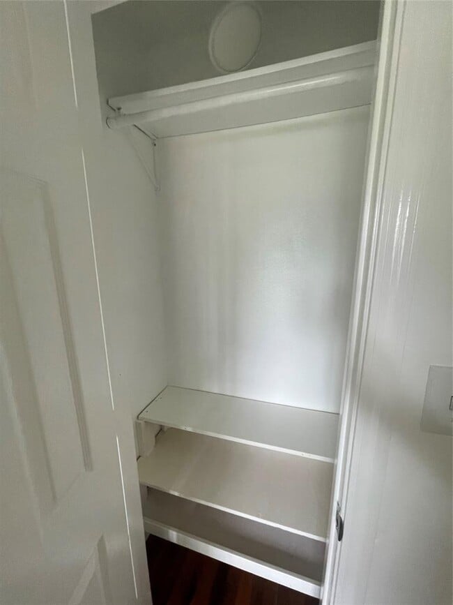 Building Photo - 2808 Lyons Rd