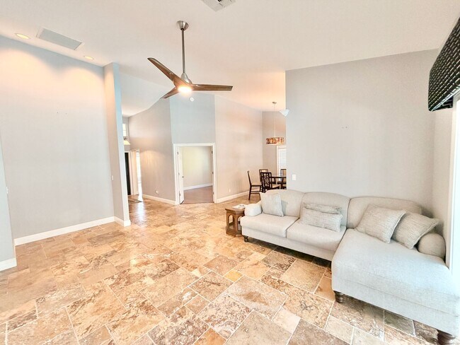 Building Photo - ** BERKSHIRE LAKES ** 3 BED / 2 BATH - SINGLE FAMILY - POOL HOME - GREAT LOCATION! - ANNUAL RENTAL