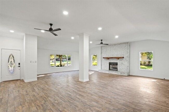 Building Photo - 5425 Jeffrey St