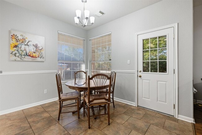 Building Photo - 4435 Hunters Lodge Dr