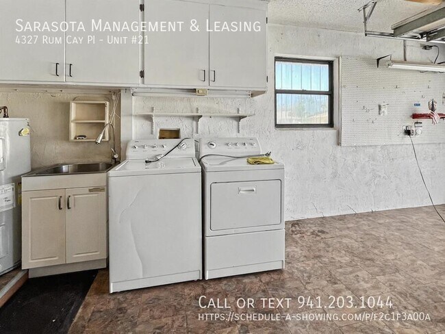 Building Photo - 4327 Rum Cay Pl