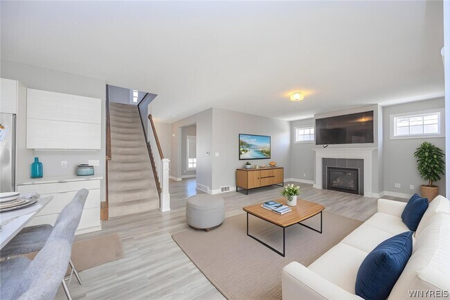 Building Photo - 46 Eagleview Dr