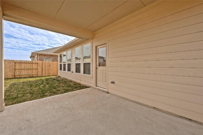 Building Photo - 32962 Silver Mdw Wy
