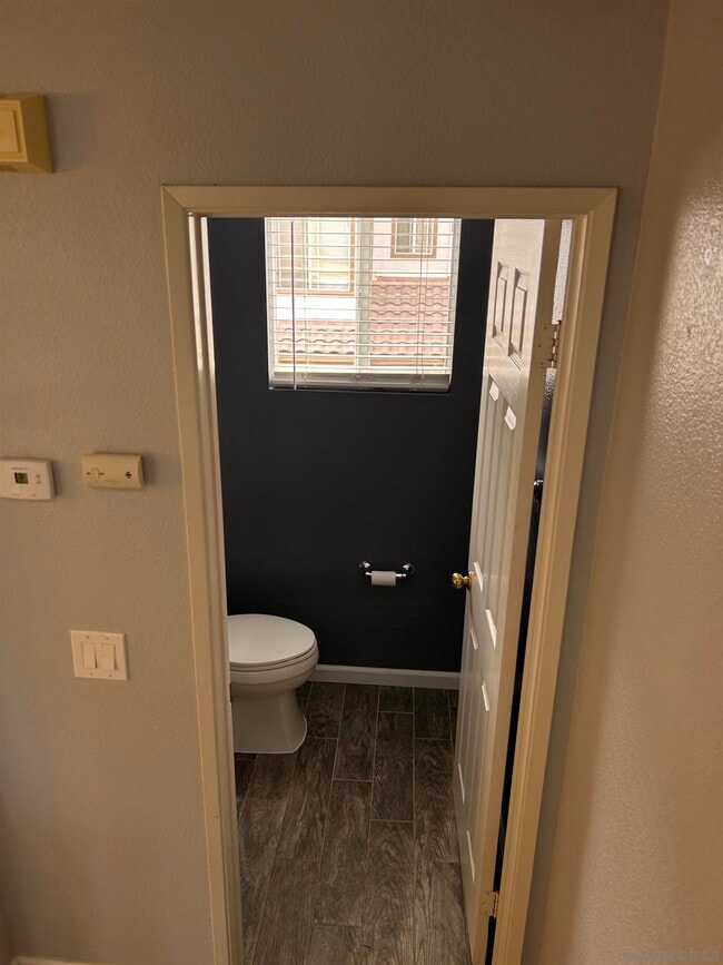 Building Photo - 10284 Wateridge Cir