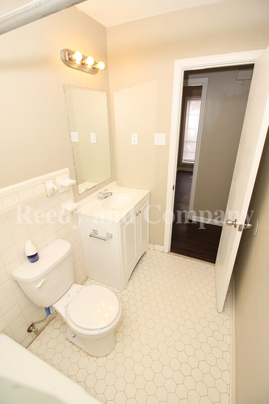 Building Photo - 4074 Stowe St