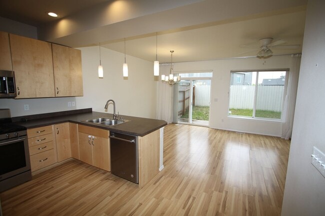 Building Photo - 368 SKWENTNA Dr