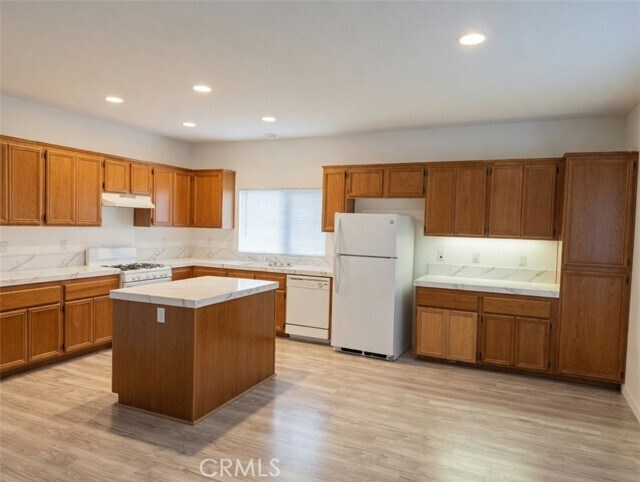 Building Photo - 14690 Indian Wells Dr