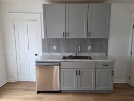 Building Photo - 5706 22nd Ave