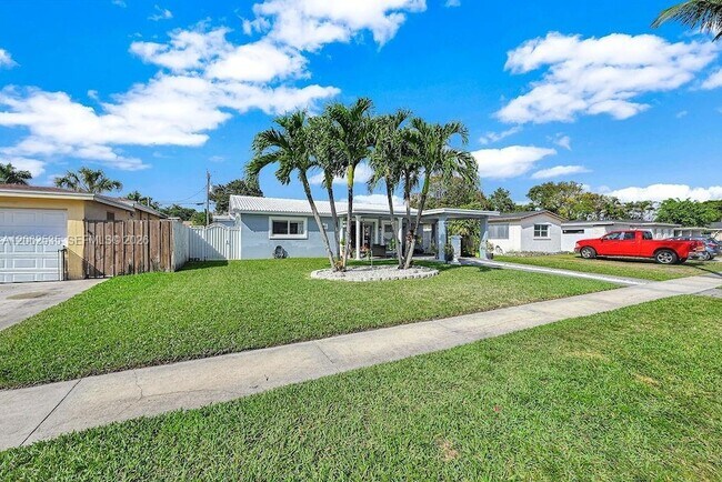 Building Photo - 740 N 73rd Ave