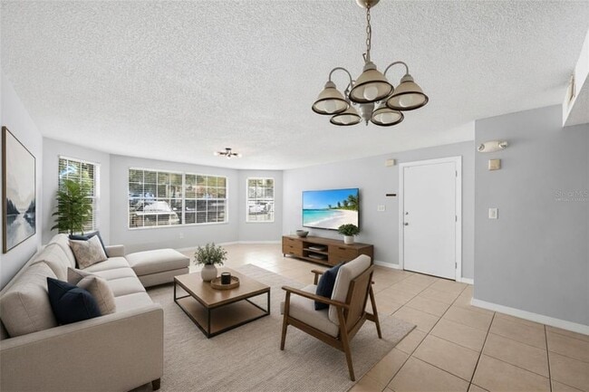 Building Photo - 2723 N Poinciana Blvd