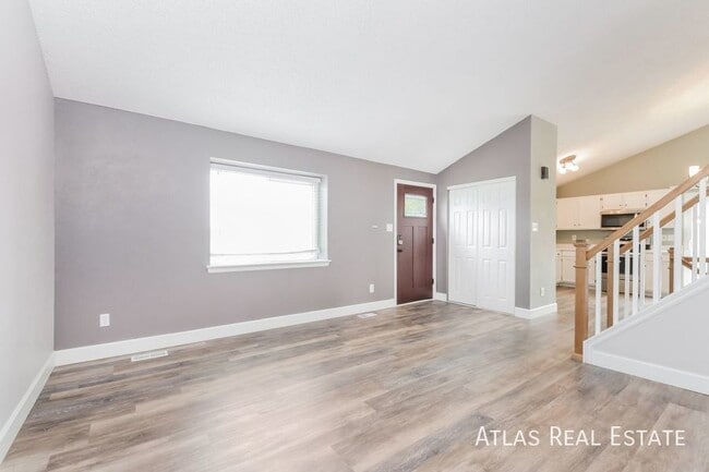 Building Photo - 11630 Kendall Cir