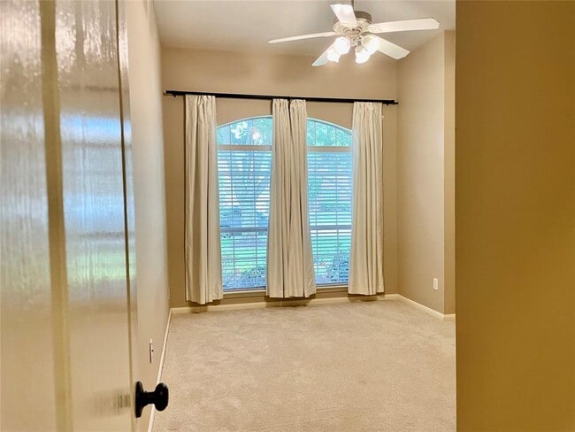 Building Photo - 608 Biscayne Bend Ln