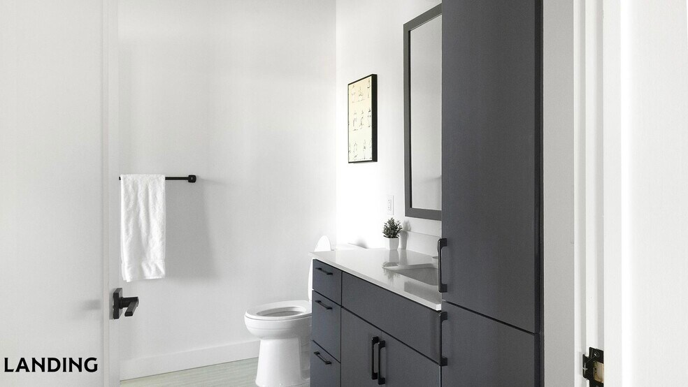 Building Photo - 1007 S Mint St