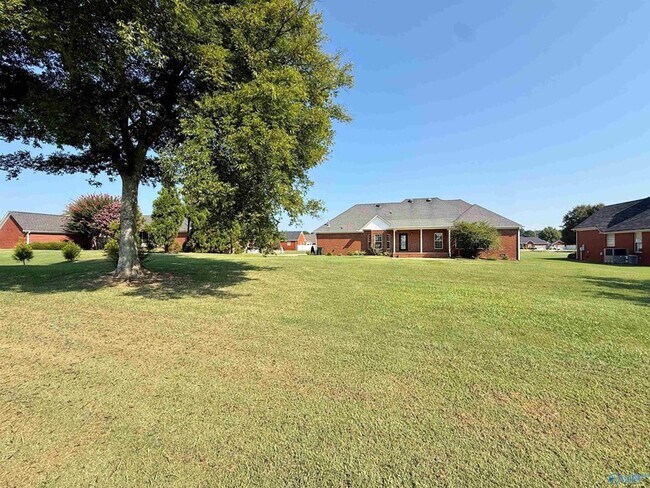 Building Photo - 17916 Remington Dr