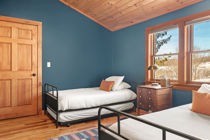 Building Photo - 444 John Rice Rd