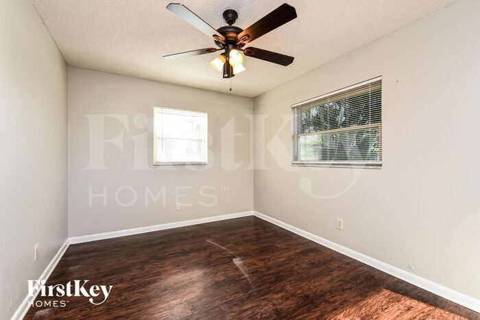 Building Photo - 18150 Adams Cir