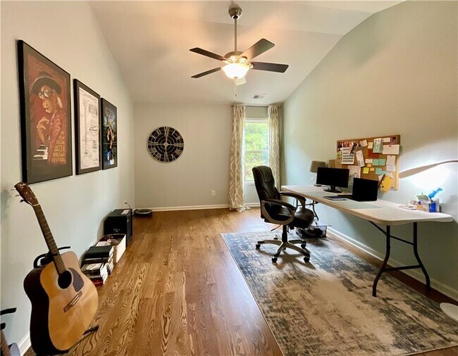 Building Photo - 5452 Oak Crest Ln