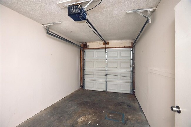 Building Photo - 3882 Springleaf Point