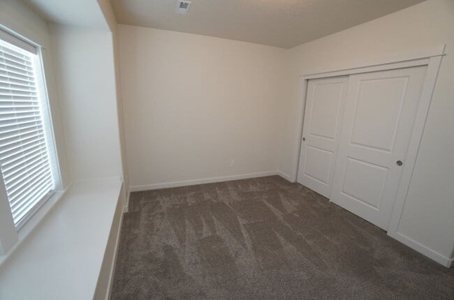 Building Photo - 3551 N Tansy Pl