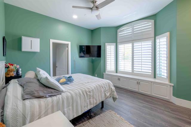 Building Photo - 15263 Presilla Dr