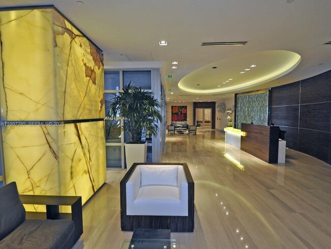 Building Photo - 1330 West Ave