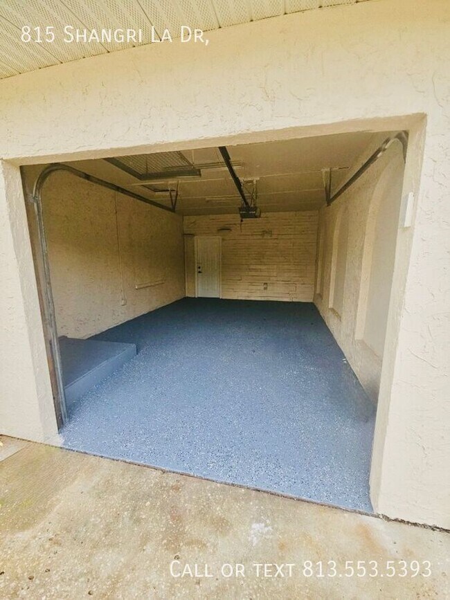 Building Photo - 815 Shangri La Dr