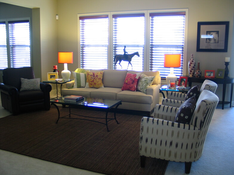 Building Photo - 527 Tranquil Sound Dr