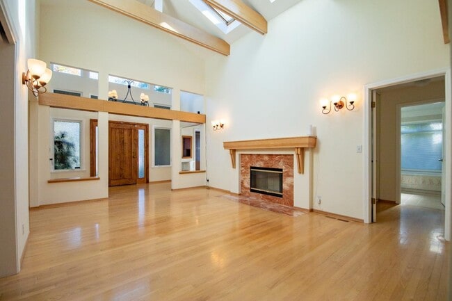 Building Photo - 908 Glennan Dr