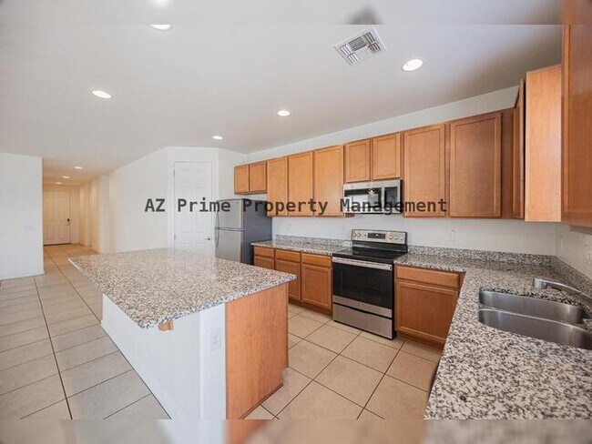 Building Photo - 3311 W Donner Dr