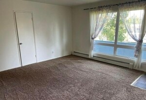 Building Photo - 2804 W 30th Ave