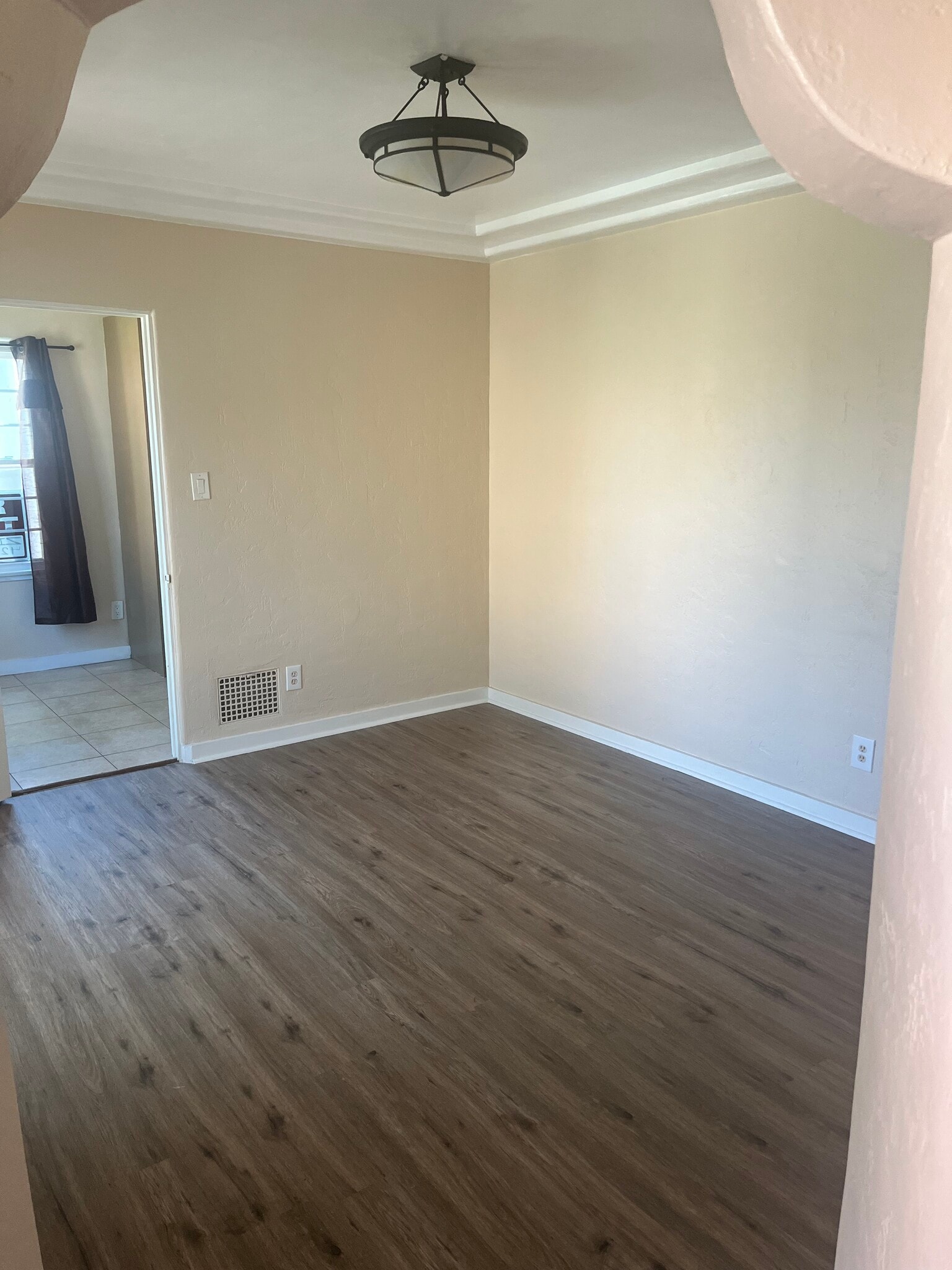 Building Photo - 2500 S Bronson Ave