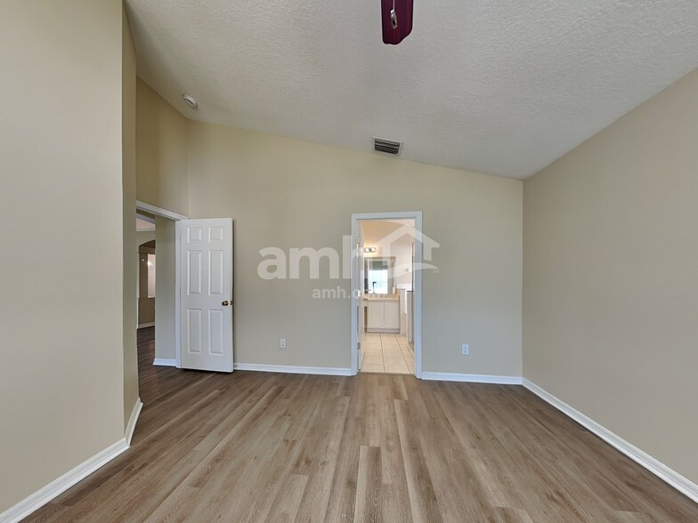 Building Photo - 32124 Cypress Valley Dr