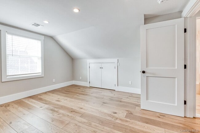 Building Photo - 2327 Volante Pl