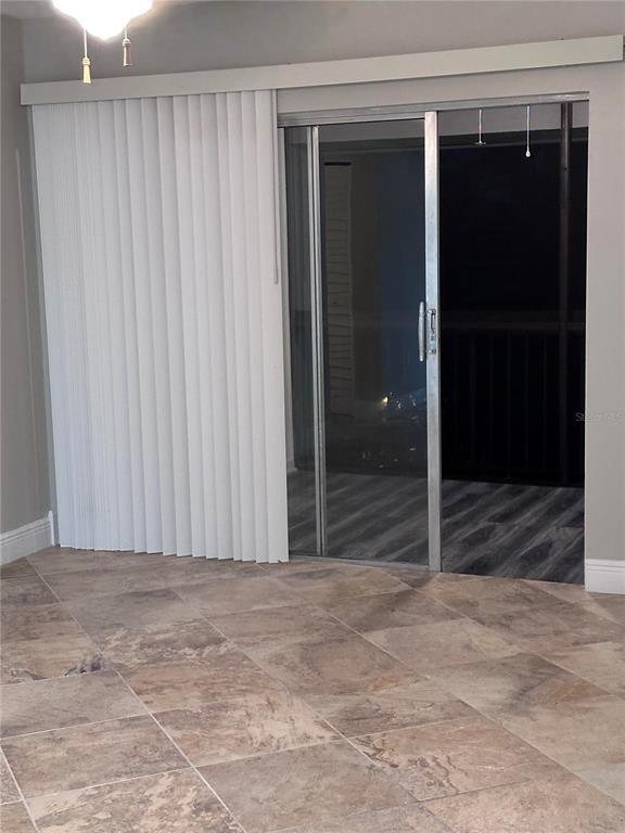 Building Photo - 721 N Pine Island Rd